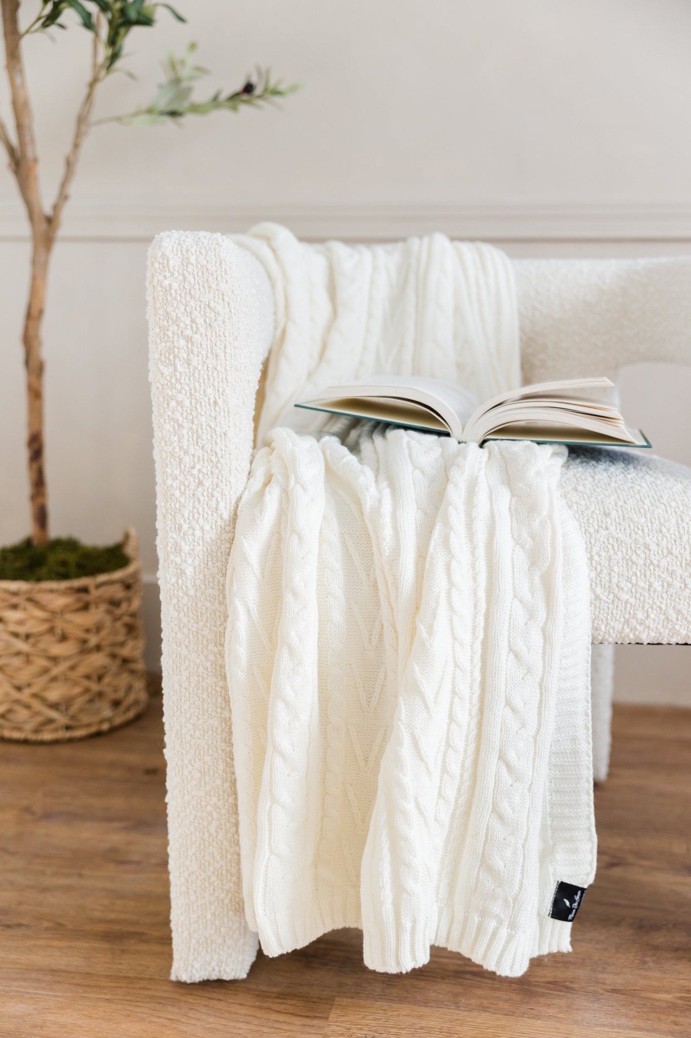 Knitted Stretch Throw Blankets - Maison Des Garçon