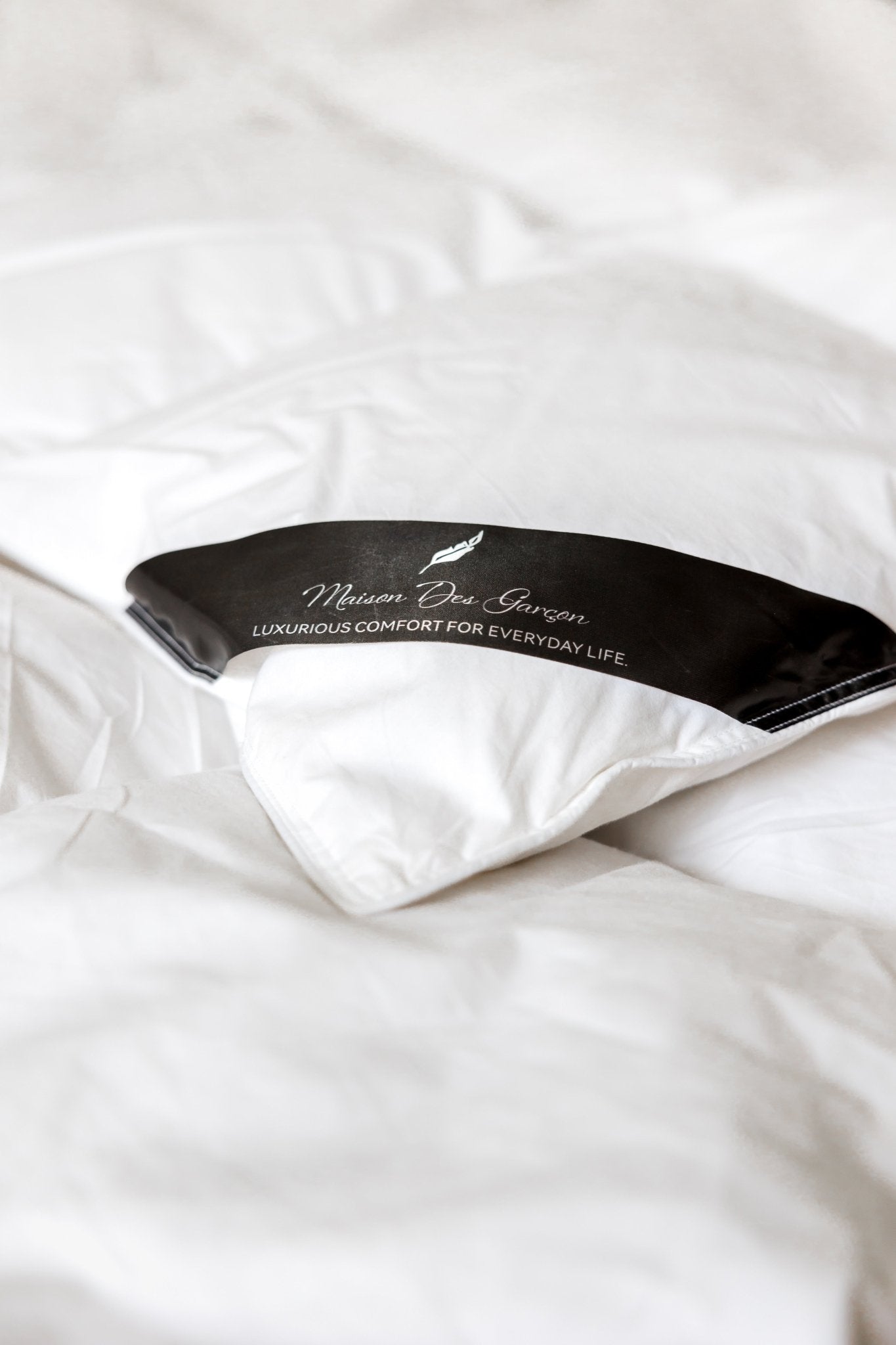 White Goose Down All - Season Comforter (King) - Maison Des Garçon